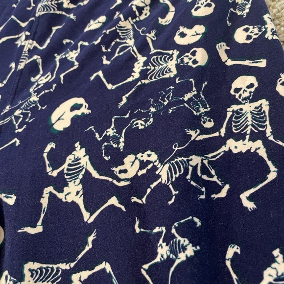 Skeleton Leggings - Picture 2 of 3